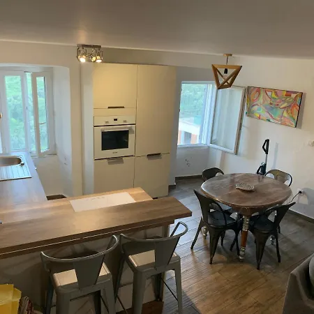 بيت للعطل Maison En Pierre - Proche De La